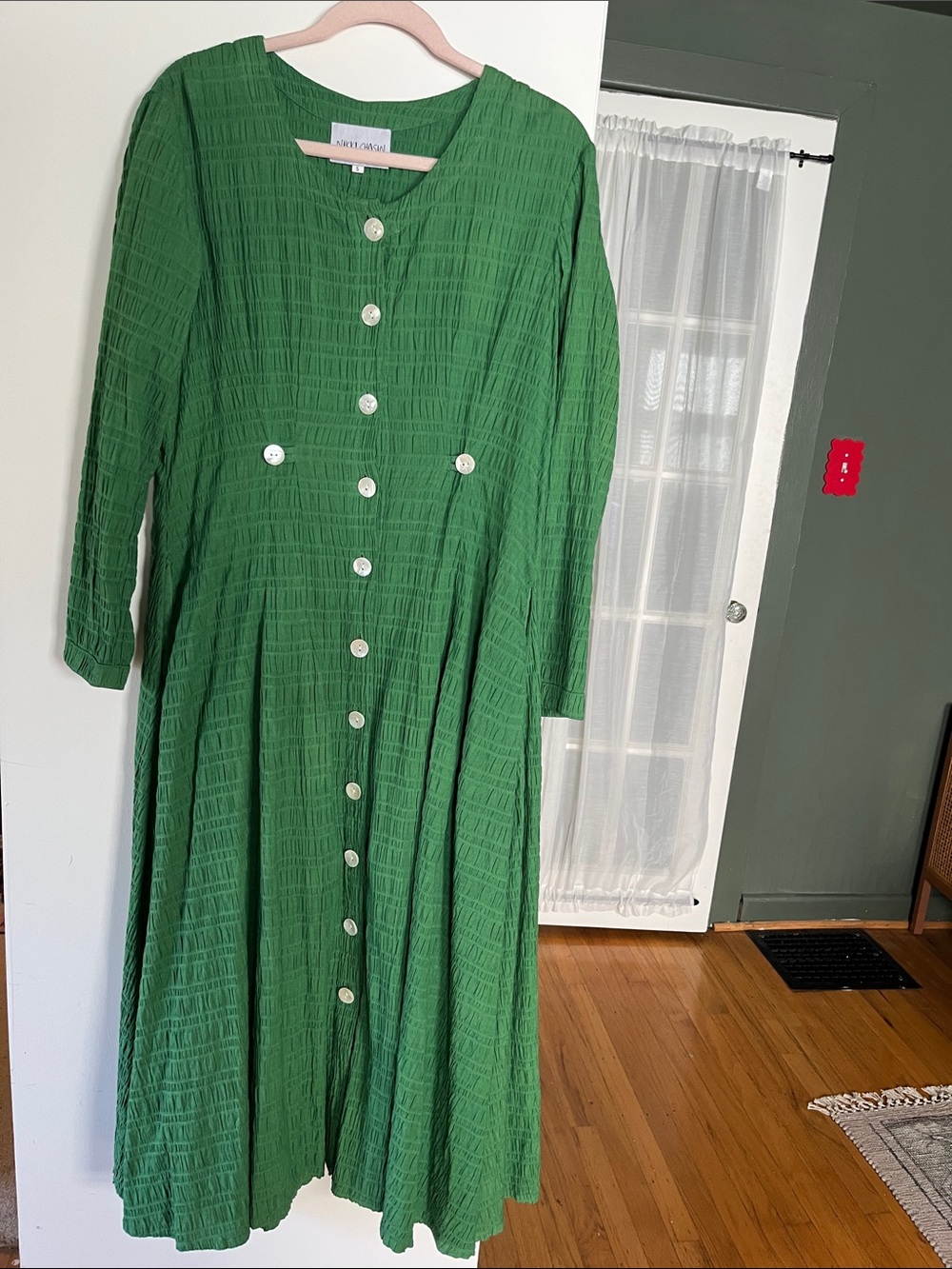 Nikki. Chasin Baroness Dress Green Crinkle sz S